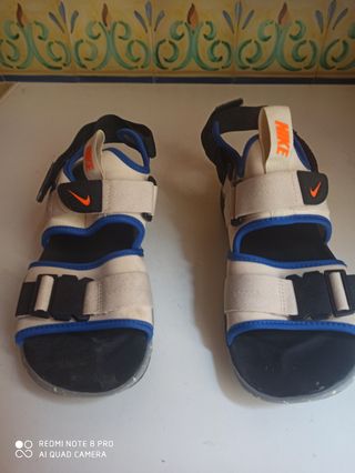 SANDALIAS NIKE de segunda mano por 25 EUR en Guillena en WALLAPOP
