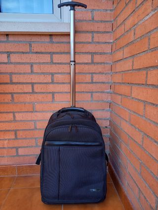 Maleta Trolley-mochila VAGG de segunda mano por 50 EUR en Leganés en  WALLAPOP
