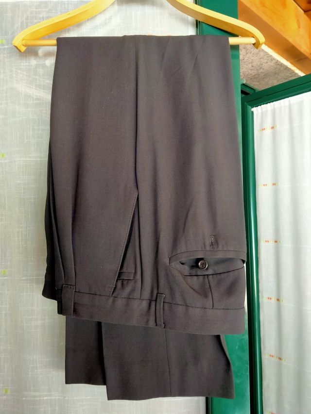 Traje de hombre marca Caramelo