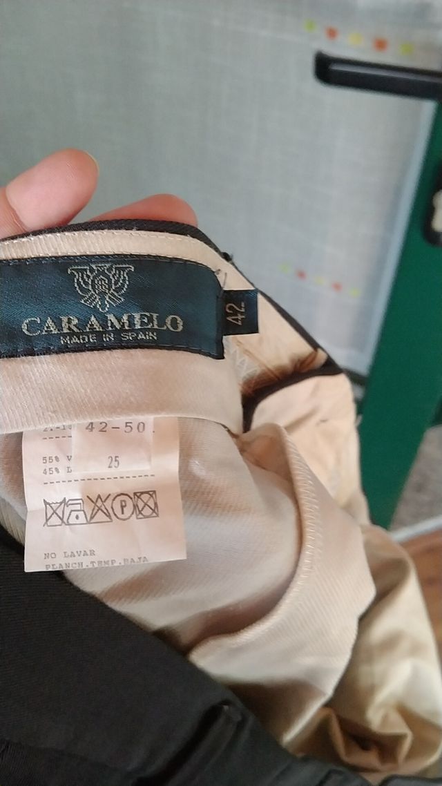 Traje de hombre marca Caramelo