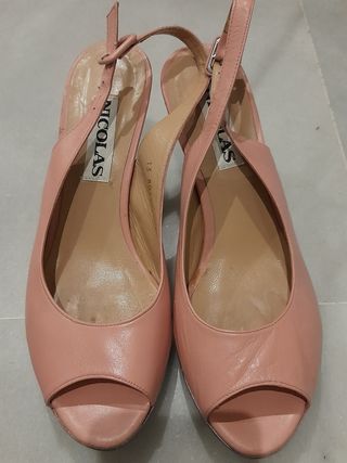 Sandalias de Nicolás,plataforma rosas de segunda mano por 18 EUR en Sevilla  en WALLAPOP