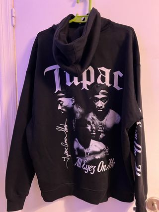 Sudadera TUPAC PULL\u0026amp;BEAR de segunda mano por 25 EUR en Xirivella en  WALLAPOP