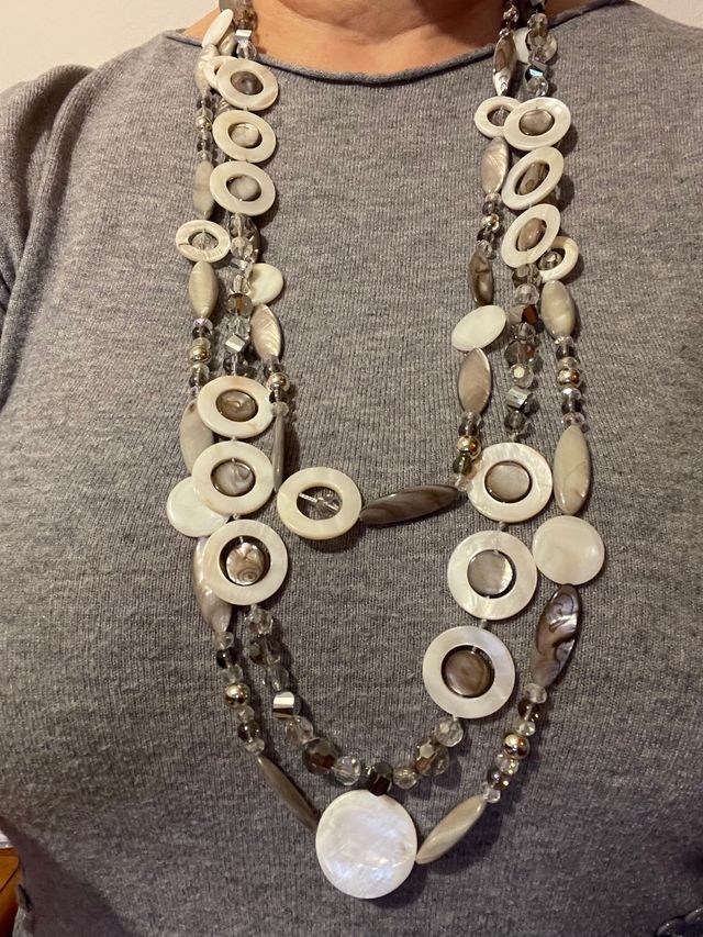 Collana a tre fili