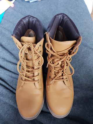 Botas estilo Panama Jack de segunda mano por 8 EUR en Santa Cruz de  Tenerife en WALLAPOP