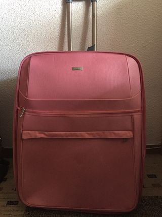 Maleta grande dustin de segunda mano por 10 EUR en Madrid en WALLAPOP