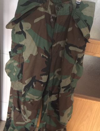 Pantalones militares de segunda mano en WALLAPOP