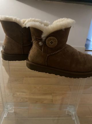 Botas UGG de segunda mano en Madrid en WALLAPOP