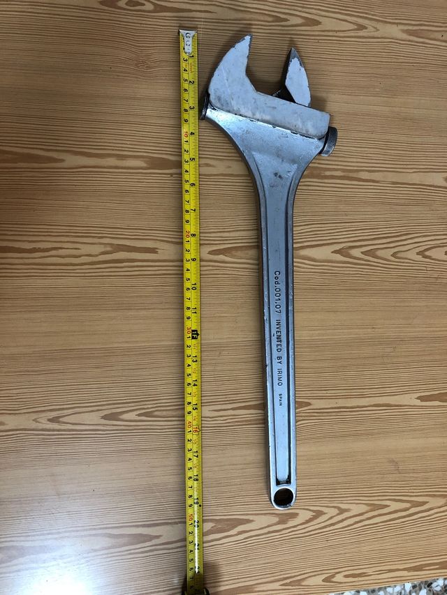 Cama individual metálica con somier de madera