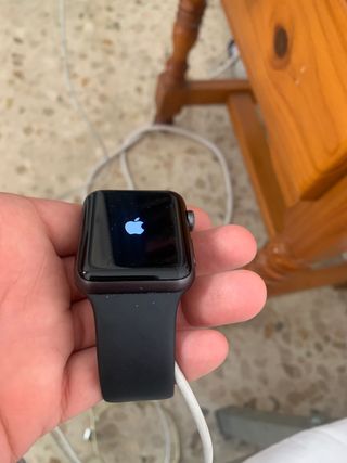Apple Watch serie 3 de segunda mano por 125 EUR en Sevilla en WALLAPOP