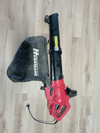 Soplador\\/aspirador de hojas de segunda mano por 35 EUR en Vidreres en  WALLAPOP