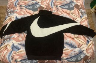Nike Big Swoosh Reversible Boa Jacket 