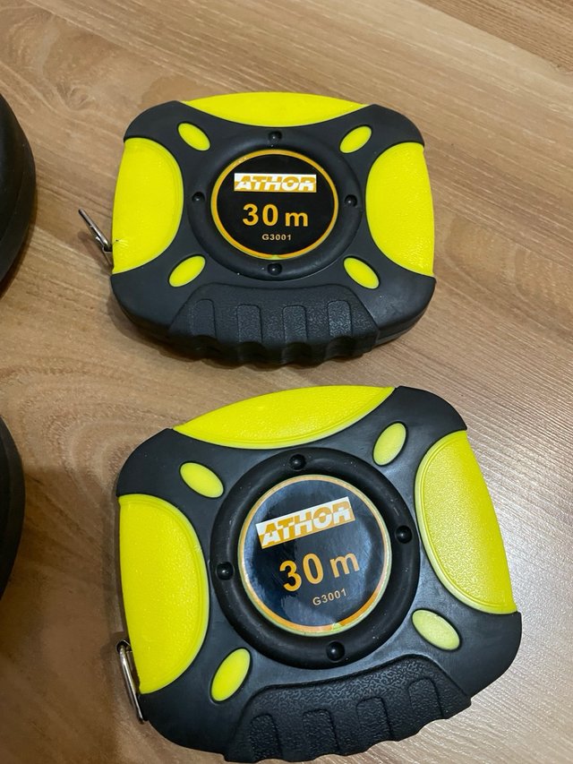 4 Cintas métrica de 30 metros