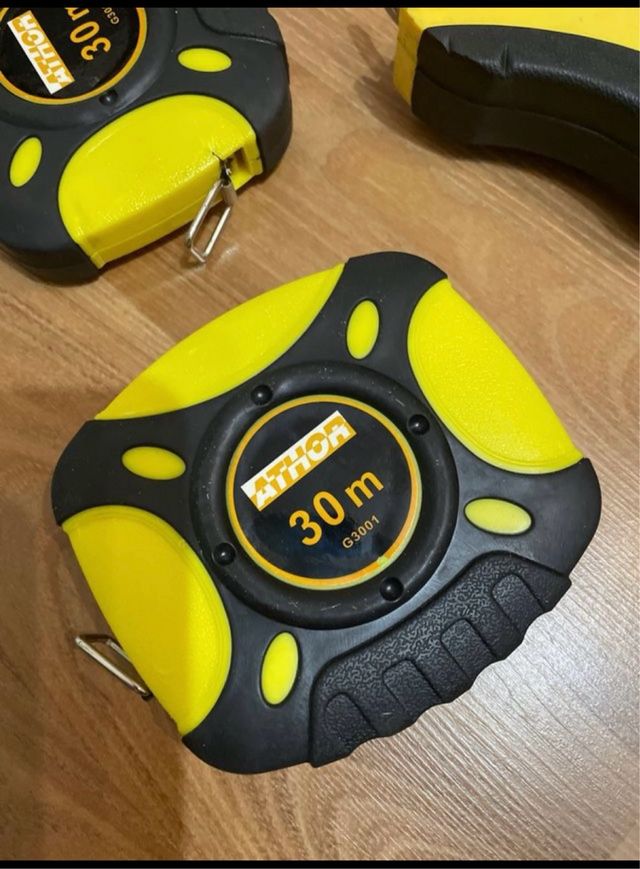 4 Cintas métrica de 30 metros