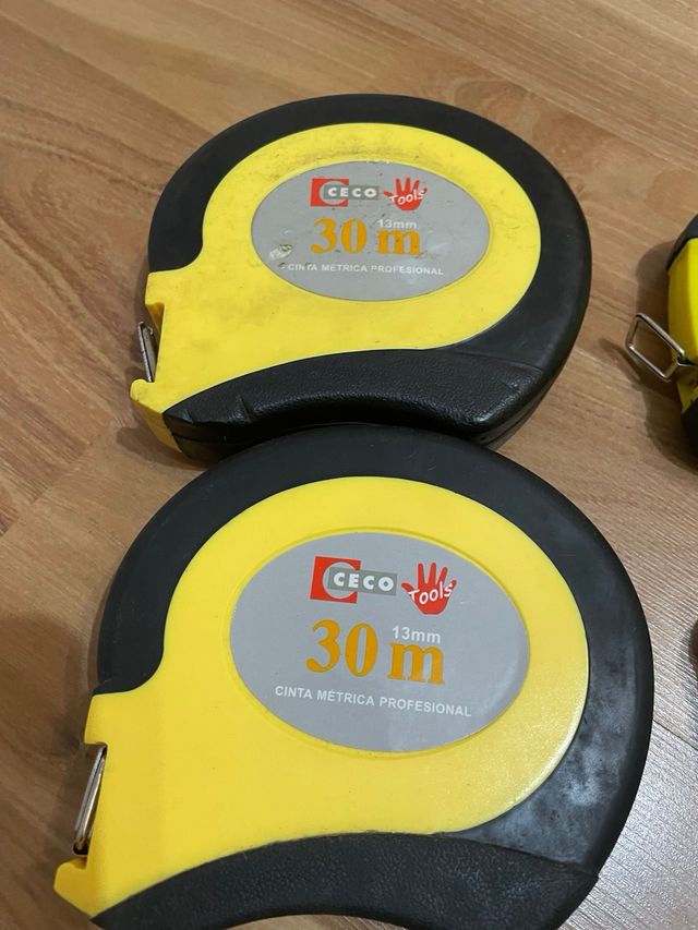 4 Cintas métrica de 30 metros