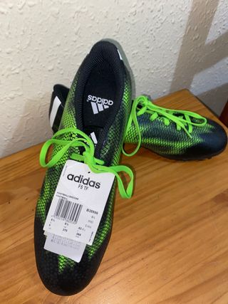 BOTAS DE FÚTBOL TALLA 42 de segunda mano por 50 EUR en Santa Cruz de  Tenerife en WALLAPOP