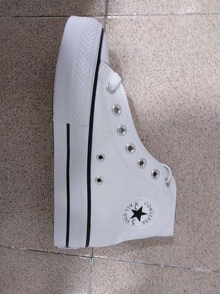 Converse All Star Altas Blancas Plataforma de segunda mano por 70 EUR en  Valladolid en WALLAPOP