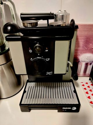 Cafetera Express Fagor CR-282** de segunda mano por 40 EUR en Alcorcón en  WALLAPOP