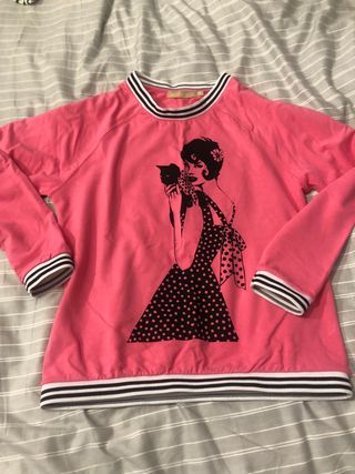 Blanca Suárez tiene una sudadera rosa de Dolores Promesas que es tan bonita  como la de Paula Echevarría