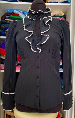 Sara Carbonero ya tiene la camisa primaveral perfecta