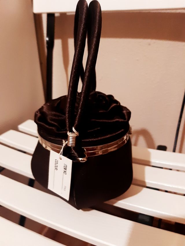 Bolso Marron Tapadera Forma de Rosa