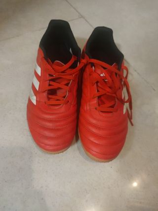 Zapatillas Futbol 43 Adidas de segunda mano por 6 EUR en Málaga en WALLAPOP