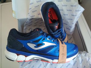 Zapatillas a ESTRENAR Joma Hispalis 904 Royal de segunda mano por 30 EUR en  Dos Hermanas en WALLAPOP