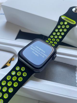 Apple Watch serie 4 de segunda mano por 160 EUR en Camargo en WALLAPOP