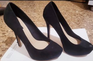 Tacones Bershka de segunda mano por 5 EUR en Valencia en WALLAPOP