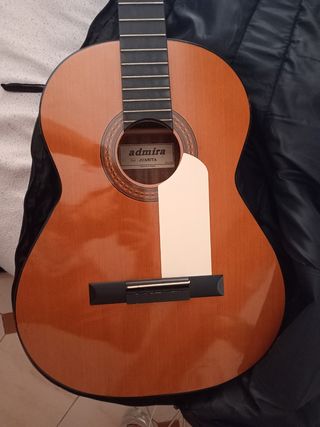 Guitarra española Admira modelo Juanita. de segunda mano por 120 EUR en  Jódar en WALLAPOP