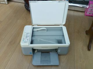 Impresora escáner HP Deskjet F2280 de segunda mano por 14 EUR en Albacete  en WALLAPOP