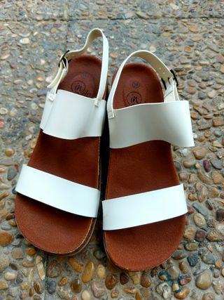 Sandalias Inside de segunda mano por 15 EUR en Jaca en WALLAPOP