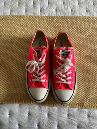 Converse fucsia plataforma de segunda mano por 55 EUR en Adelan en WALLAPOP
