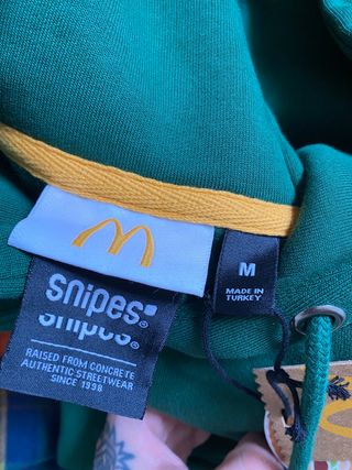 Sudadera snipes x McDonald\\'s de segunda mano por 60 EUR en Fuenlabrada en  WALLAPOP