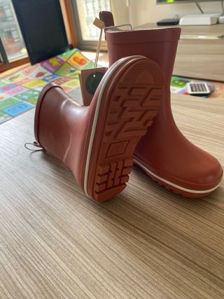 Botas de agua talla 22 de segunda mano por 4 EUR en Vigo en WALLAPOP