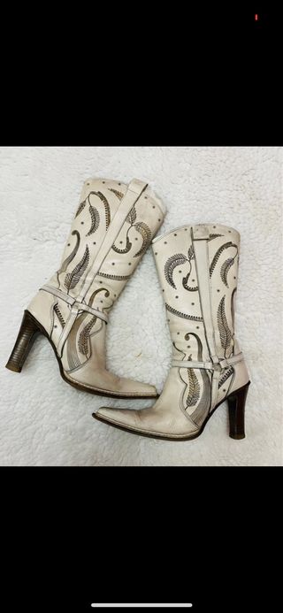 Botas \