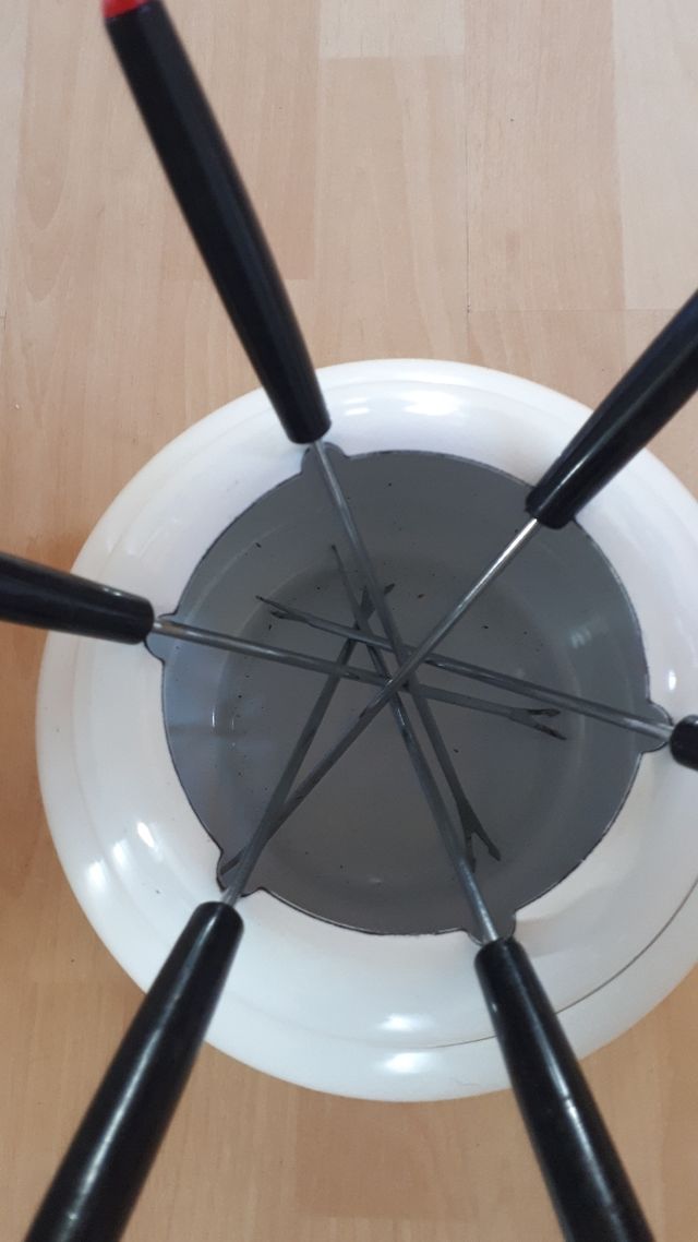 fondiu y escurridor de vajilla