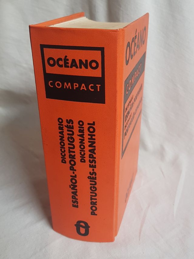 Diccionario portugués Océano Compact