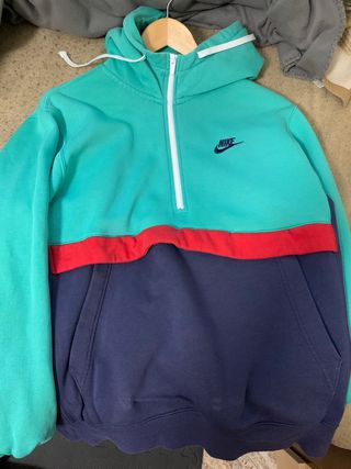 Sudadera Tipo Canguro Nike Hombre Talla M de segunda mano por 60 EUR en  Santomera en WALLAPOP