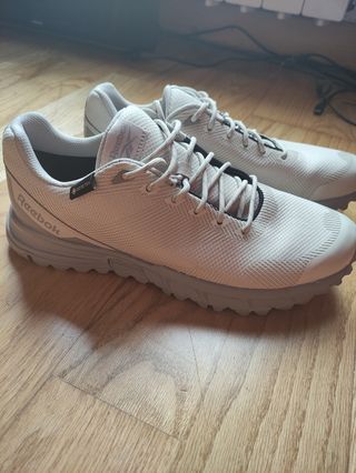 Zapatillas deportivas Goretex Reebok 41 de segunda mano por 40 EUR en  Pontevedra en WALLAPOP
