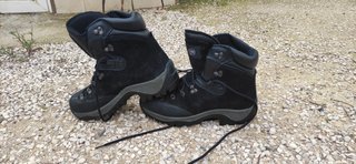 Botas de montaña y Nieve T.41 de segunda mano por 60 EUR en Elda en WALLAPOP