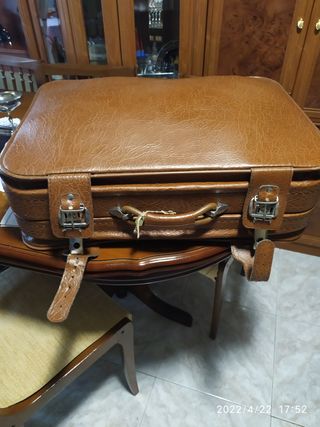 Maleta antigua en Fuenlabrada en WALLAPOP