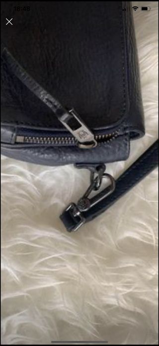 Bolso de hombre Massimo Dutti de segunda mano por 130 EUR en Rota en  WALLAPOP