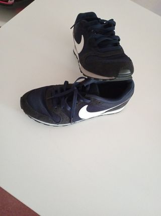 Zapatillas Nike talla 44 de segunda mano por 12 EUR en Murcia en WALLAPOP