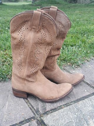 Bota campera sendra de segunda mano por 30 EUR en Elorriaga en WALLAPOP