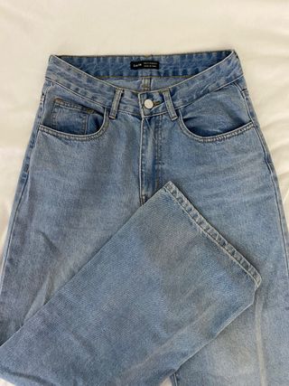 Tejanos jeans mom Shein talla S de segunda mano por 12 EUR en Sabadell en  WALLAPOP