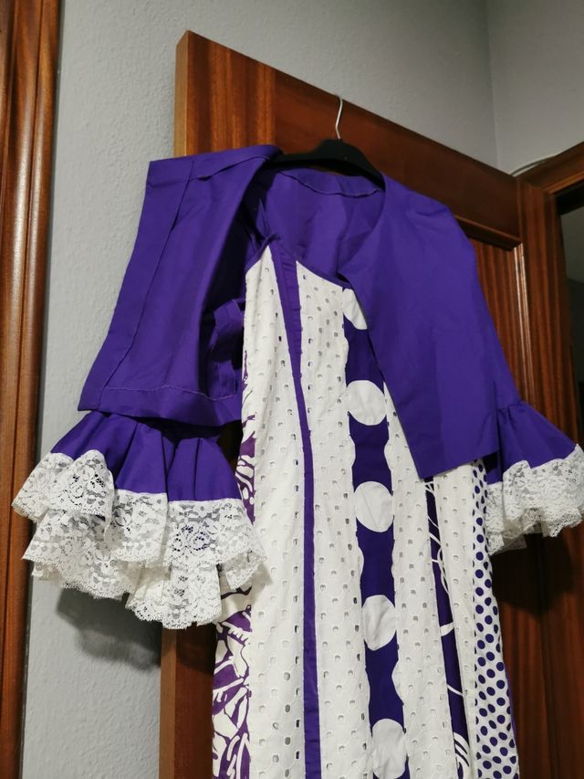 TRAJE FLAMENCA 60€!! de segunda mano por 60 EUR en Camas en WALLAPOP