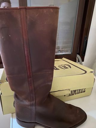 Botas camperas de segunda mano por 35 EUR en Lepe en WALLAPOP