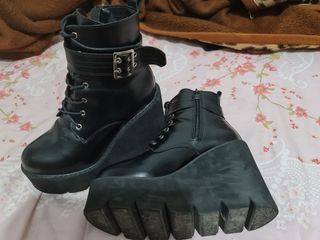 Botines plataforma de shein,talla 38 de segunda mano por 10 EUR en Collado  Villalba en WALLAPOP