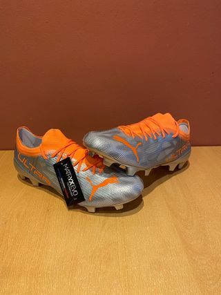 Botas futbol de segunda mano por 100 EUR en Vic en WALLAPOP