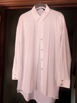 Camisa Zara de segunda mano por 15 EUR en Colmenar Viejo en WALLAPOP